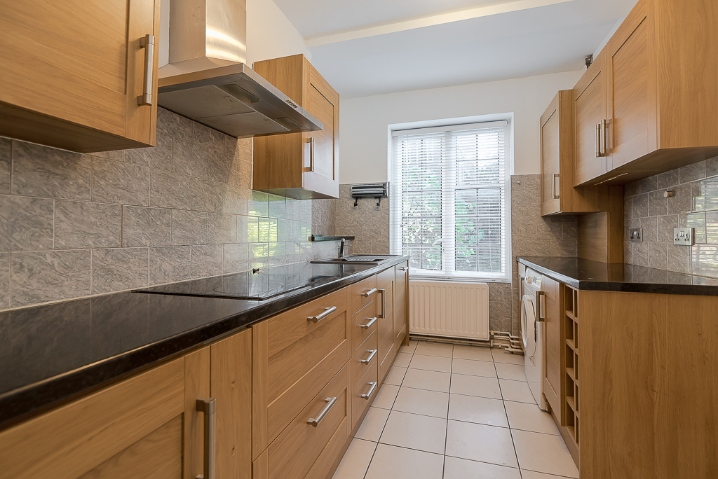 Flat 1 Harvard House SW15 – Kitchen