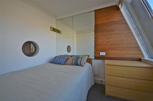 493 Fulham Road Bedroom
