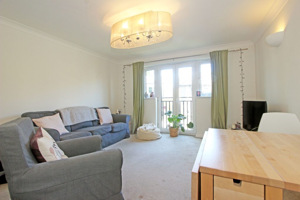 Flat 3, Rimini Court, SW18 – Lounge 2