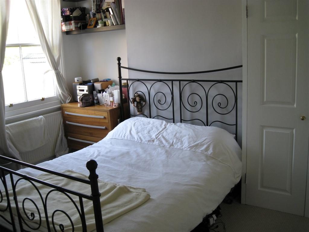 bedroom-1 38b Battersea Rise