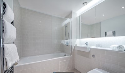 Bathroom 1 – 202 Blackwood Apartments