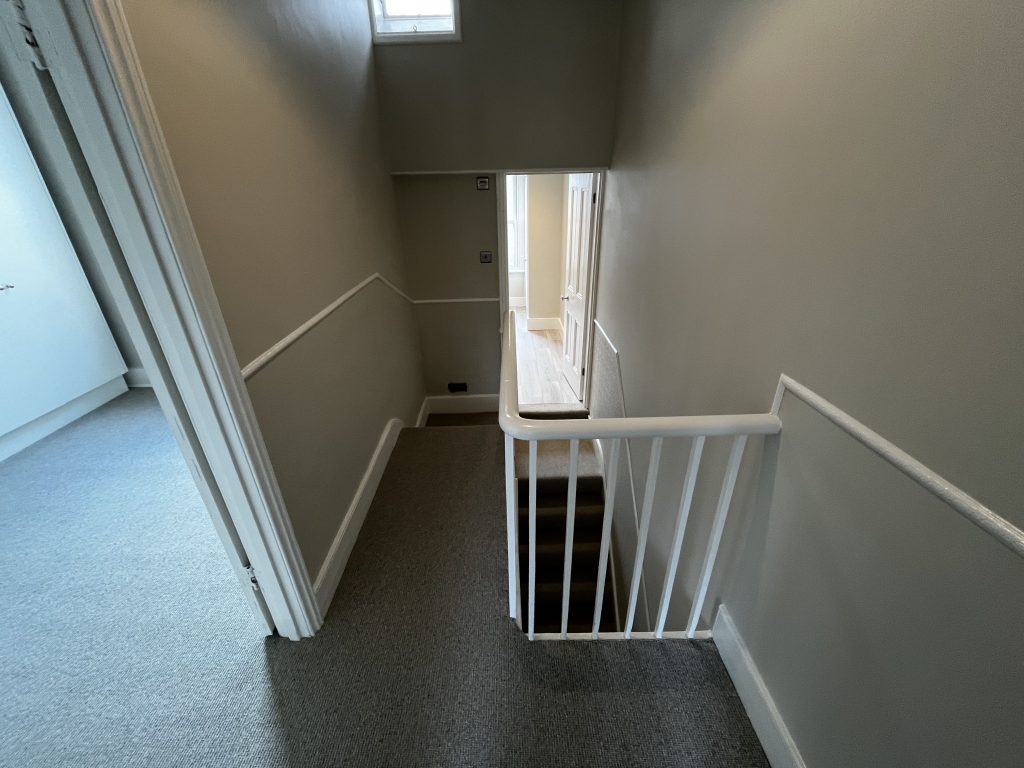 11 Birley St SW11 – Hallway