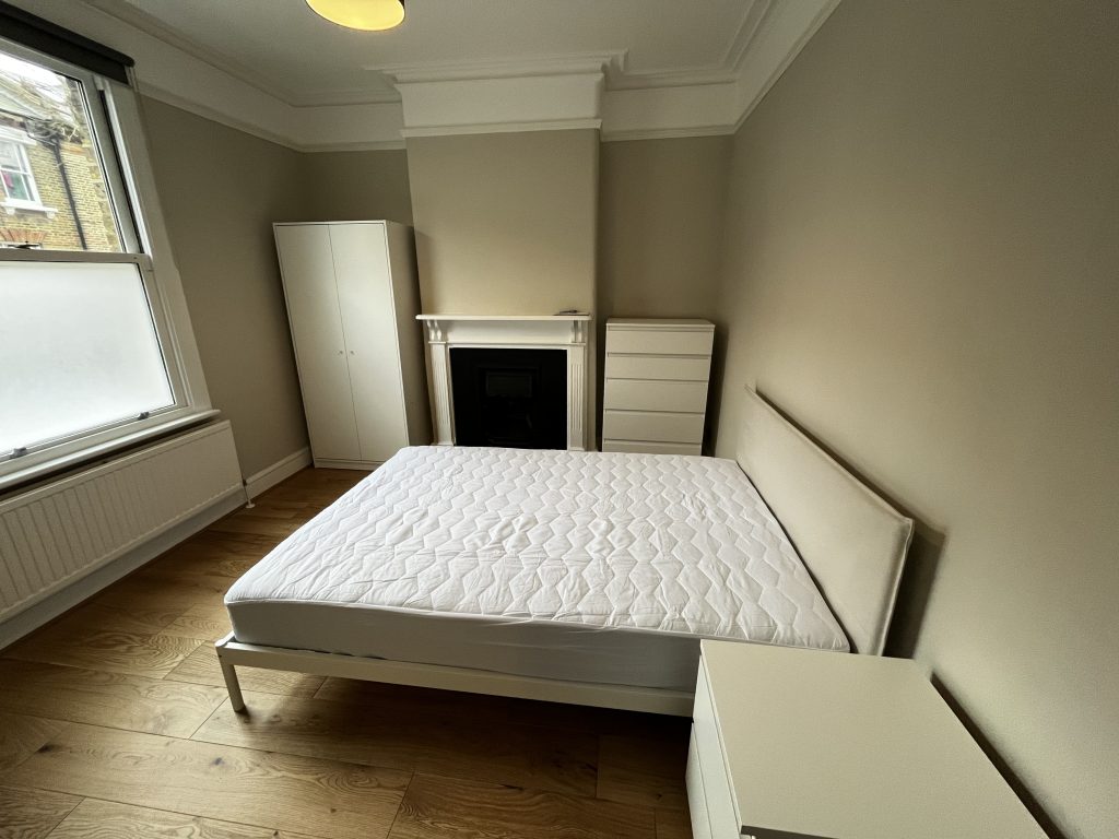 11 Birley St SW11 – bedroom 2