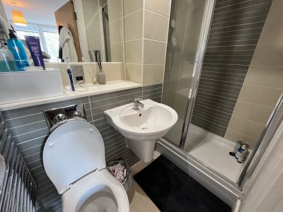 23 Camberwell New Road - Ensuite