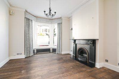 4 Ashmere Grove SW2 - Lounge