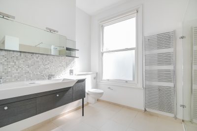 4 Ashmere Grove SW2 - Ensuite Bathroom