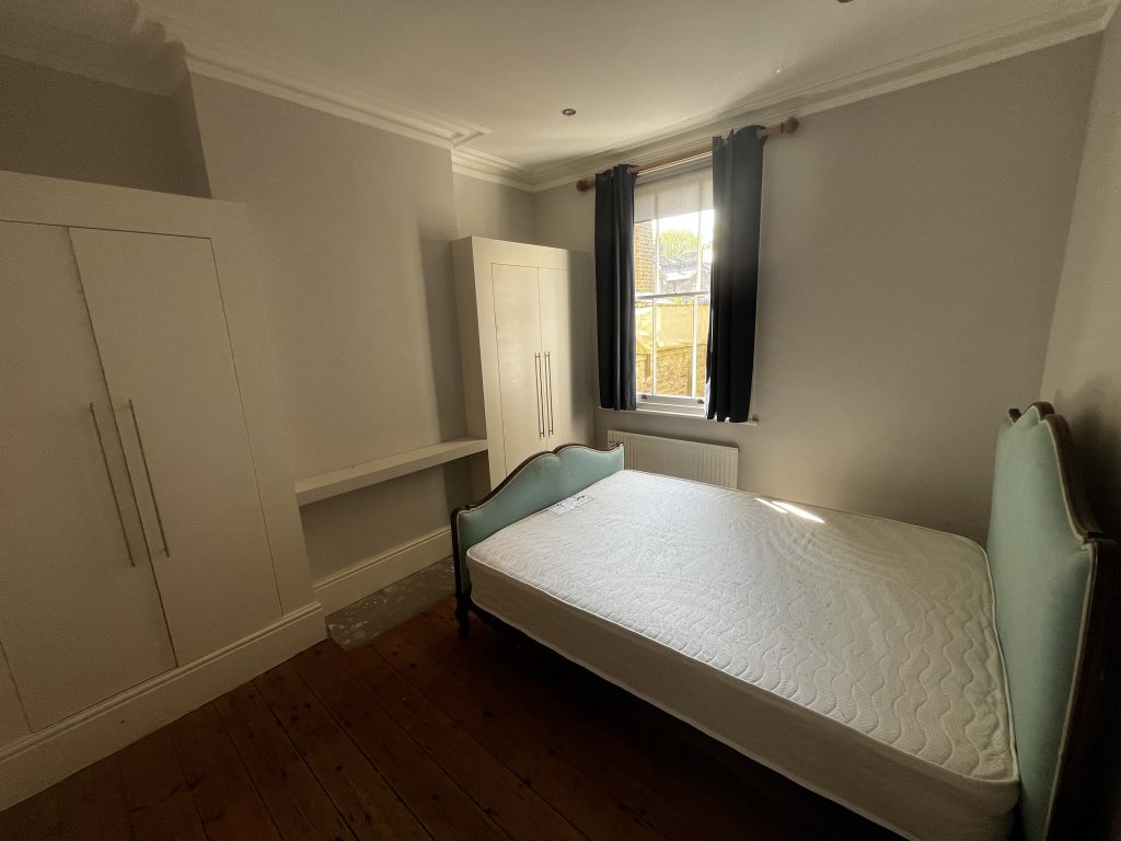 81 Grayshott Road, Battersea – Bedroom