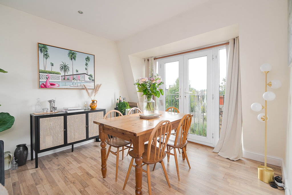 47 Fontenoy Rd – Dining