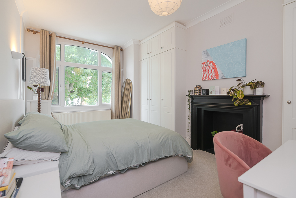 47 Fontenoy Rd – Bedroom 1