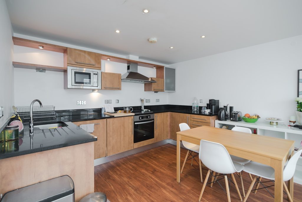 Kitchen – 10 Icon Building Battersea High Street SW11