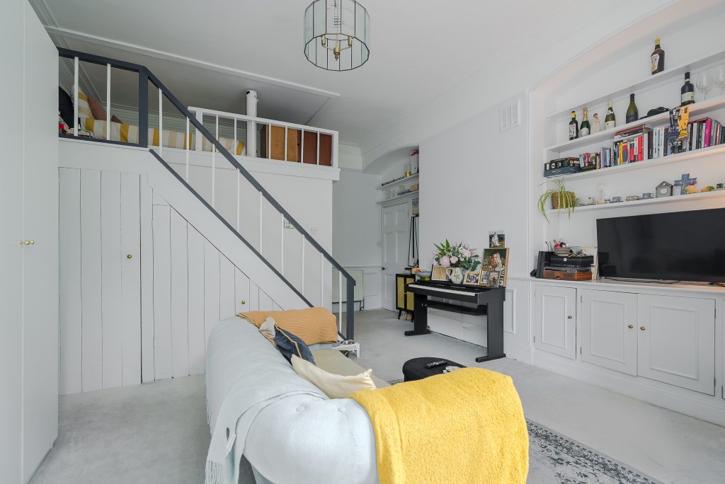 Raised Bedroom – 35B St Johns Avenue SW15