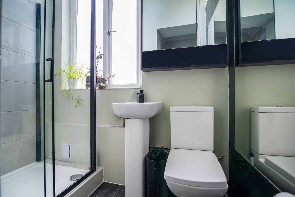 Bathroom 35B St Johns Avenue SW15 2 MMP
