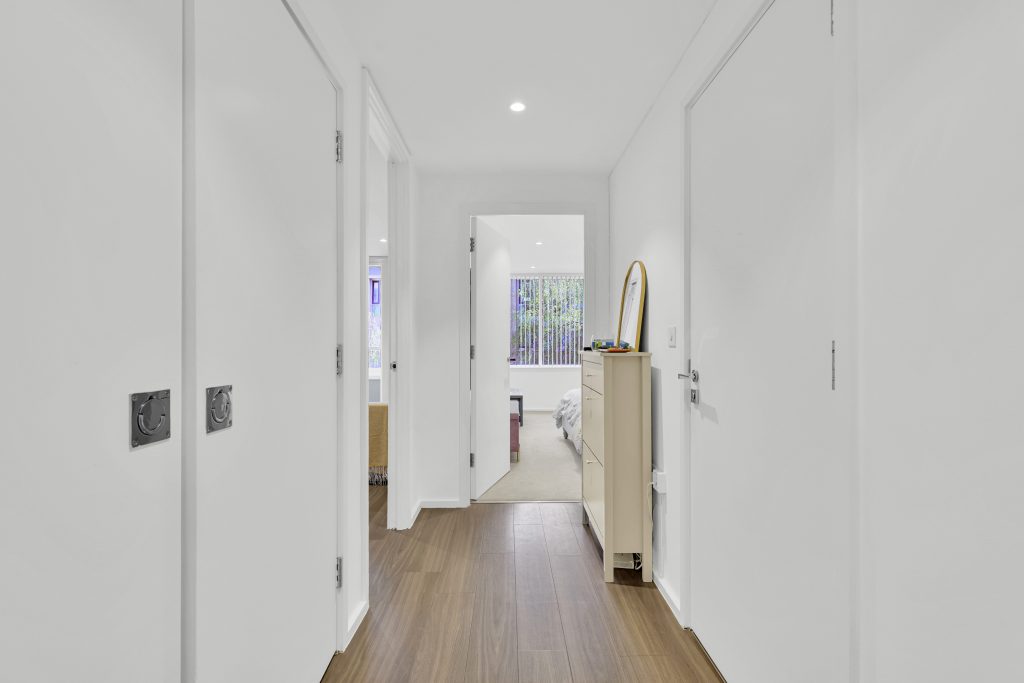 21 Beacon Tower Wandsworth – Hallway