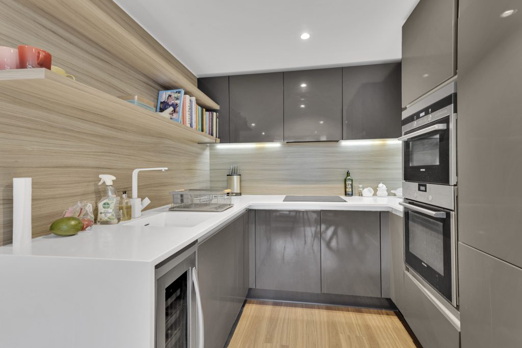 21 Beacon Tower Wandsworth – kitchen