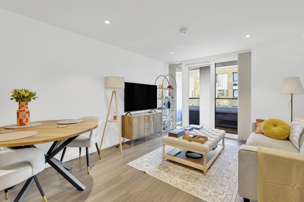 21 Beacon Tower Wandsworth – Lounge